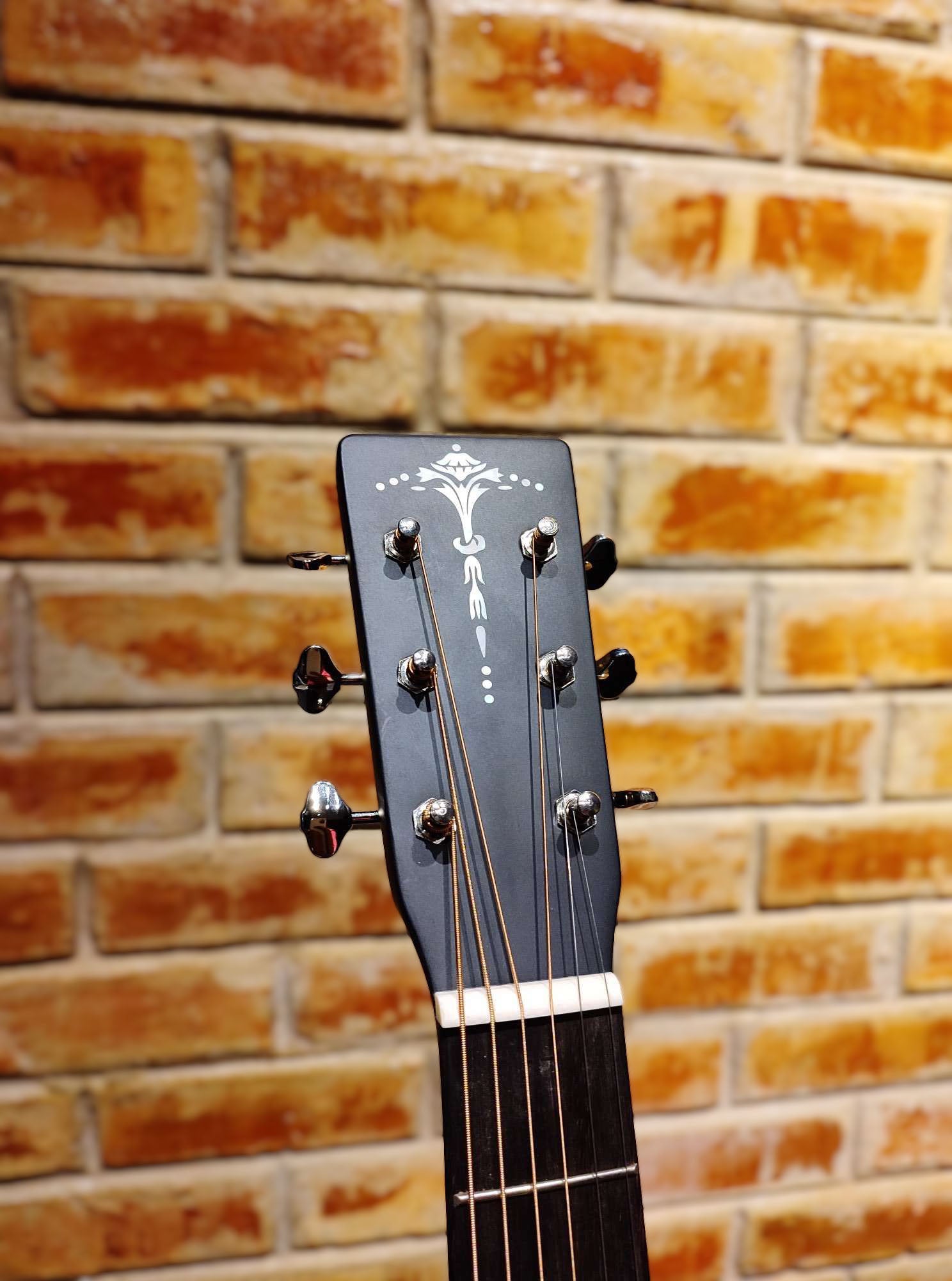 Tokai Cat's Eyes Acoustic/Electric Guitar, CE57-GO-EA, Black with Presys+ 201 PreAmp, Solid Spruce Top, Mahogany Side Back/Neck, Rosewood Fingerboard, and Gig Bag.