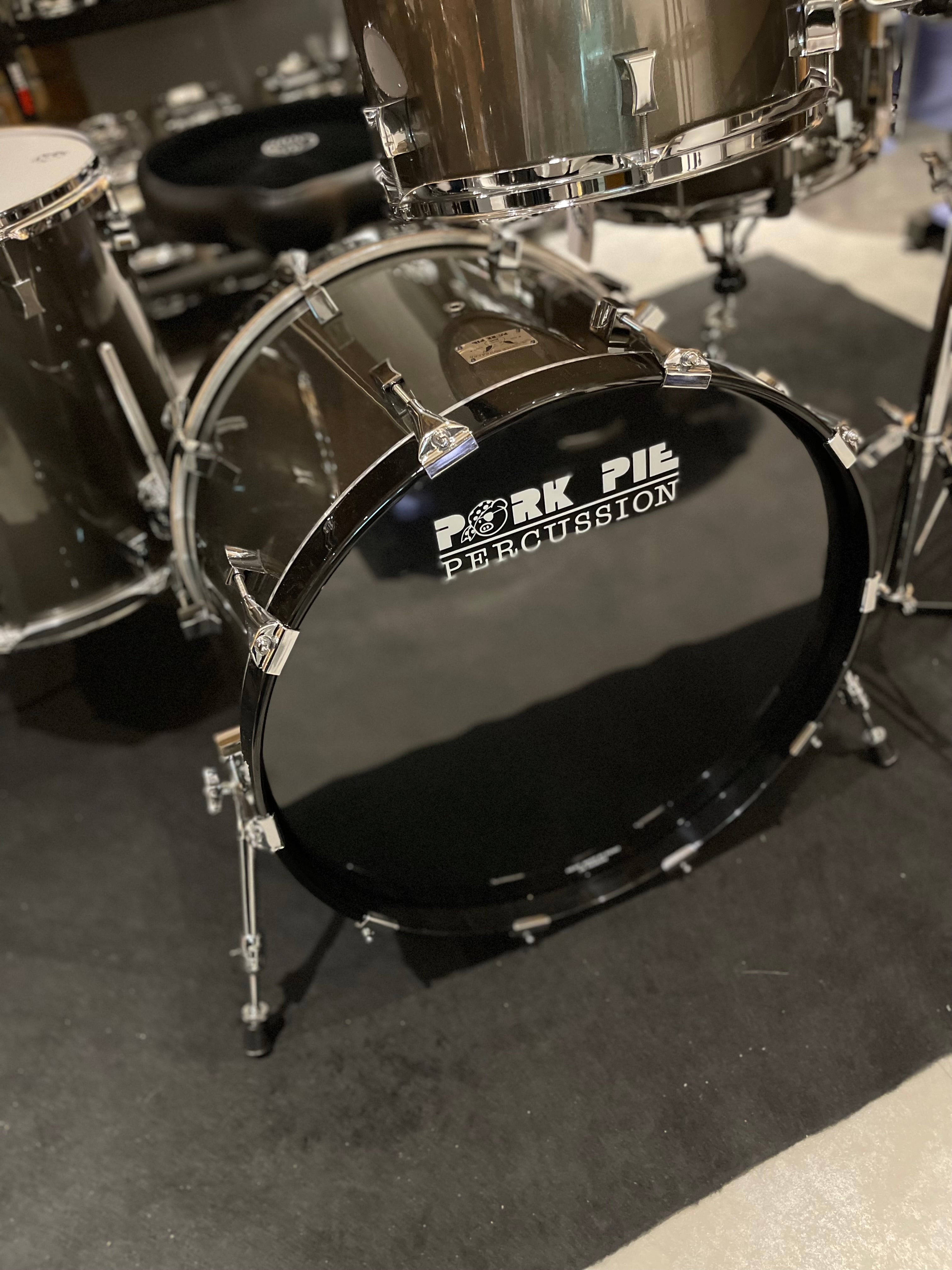 PorkPie Drum Kit, Little Squealer Pewter Metallic 5 pieces Kit , 50/50 Mahogany/Birch Woodw/Cases