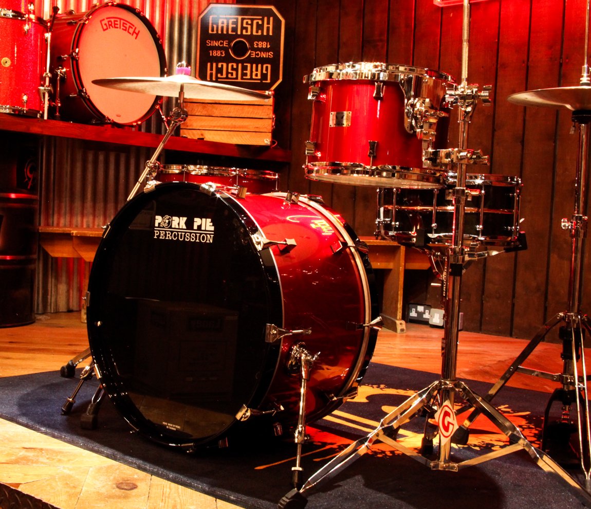 Pork Pie Drum Kit Little Squealer,Fire Red, 6 pieces 50/50 Mahogany/Birch Wood, w/Cases