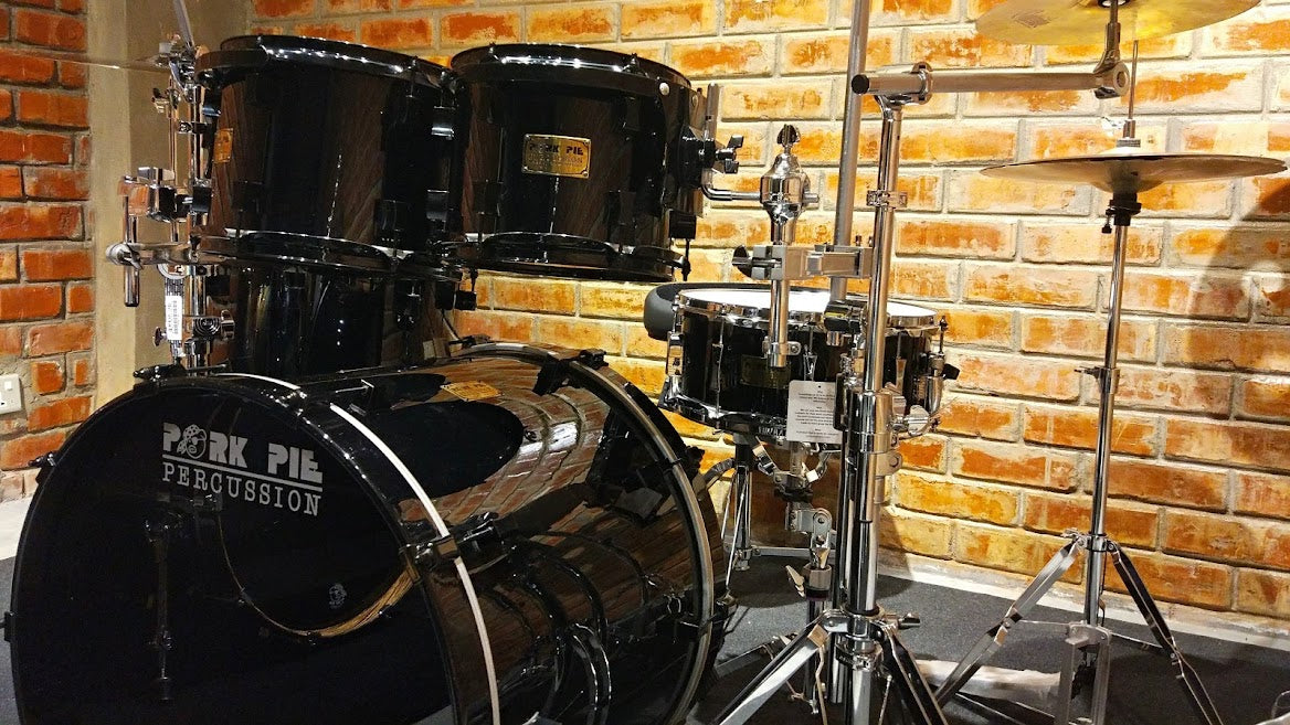 Pork Pie Drum Kit, USA Custom Black Satin, 5 Pieces Kit, select 22" Kick Bass, w/Cases