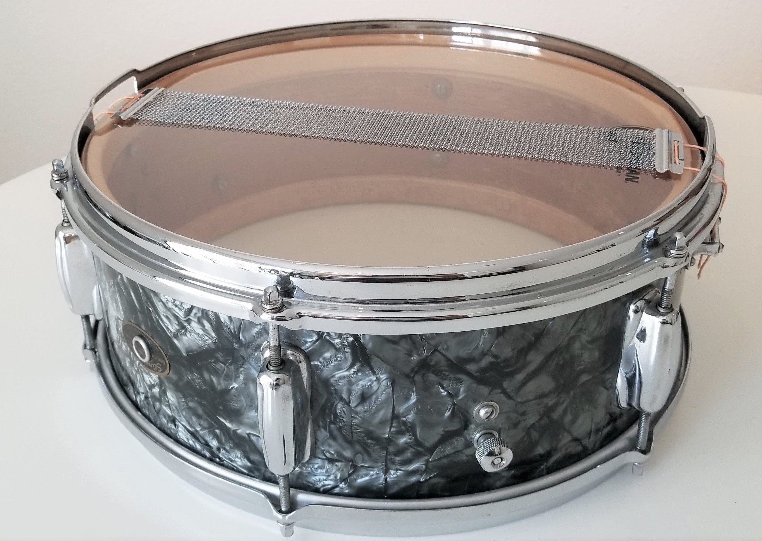 Slingerland Hollywood Ace 1962 Acoustic Snare, 5.5"x14", 8 Lugs Black Diamond Pearl Finish -Very Good Condition