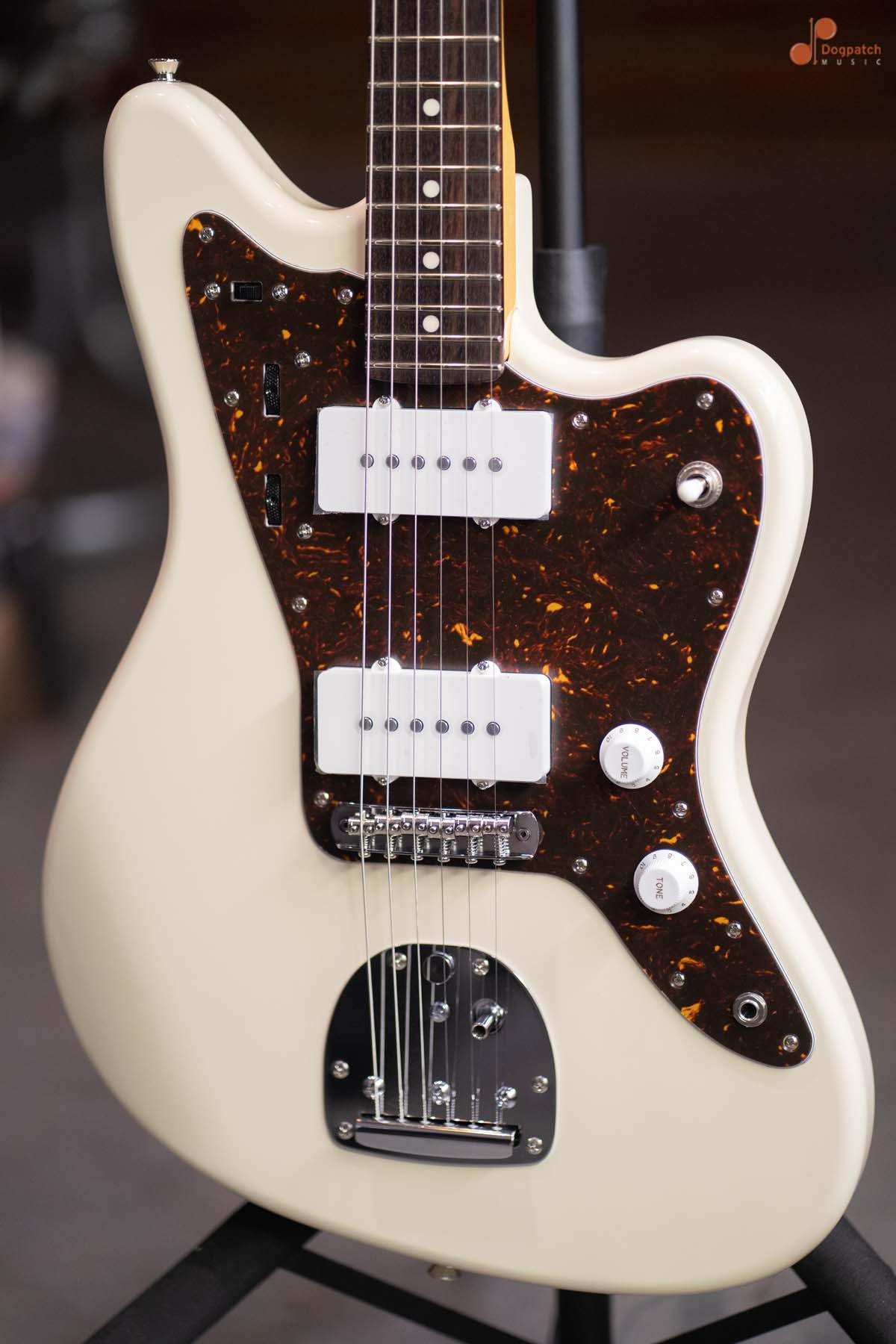 Tokai AJM140, Electric Guitar, Alder 2 pieces, 6 Strings, Vintage White (VWHR), with Hard Shell Case