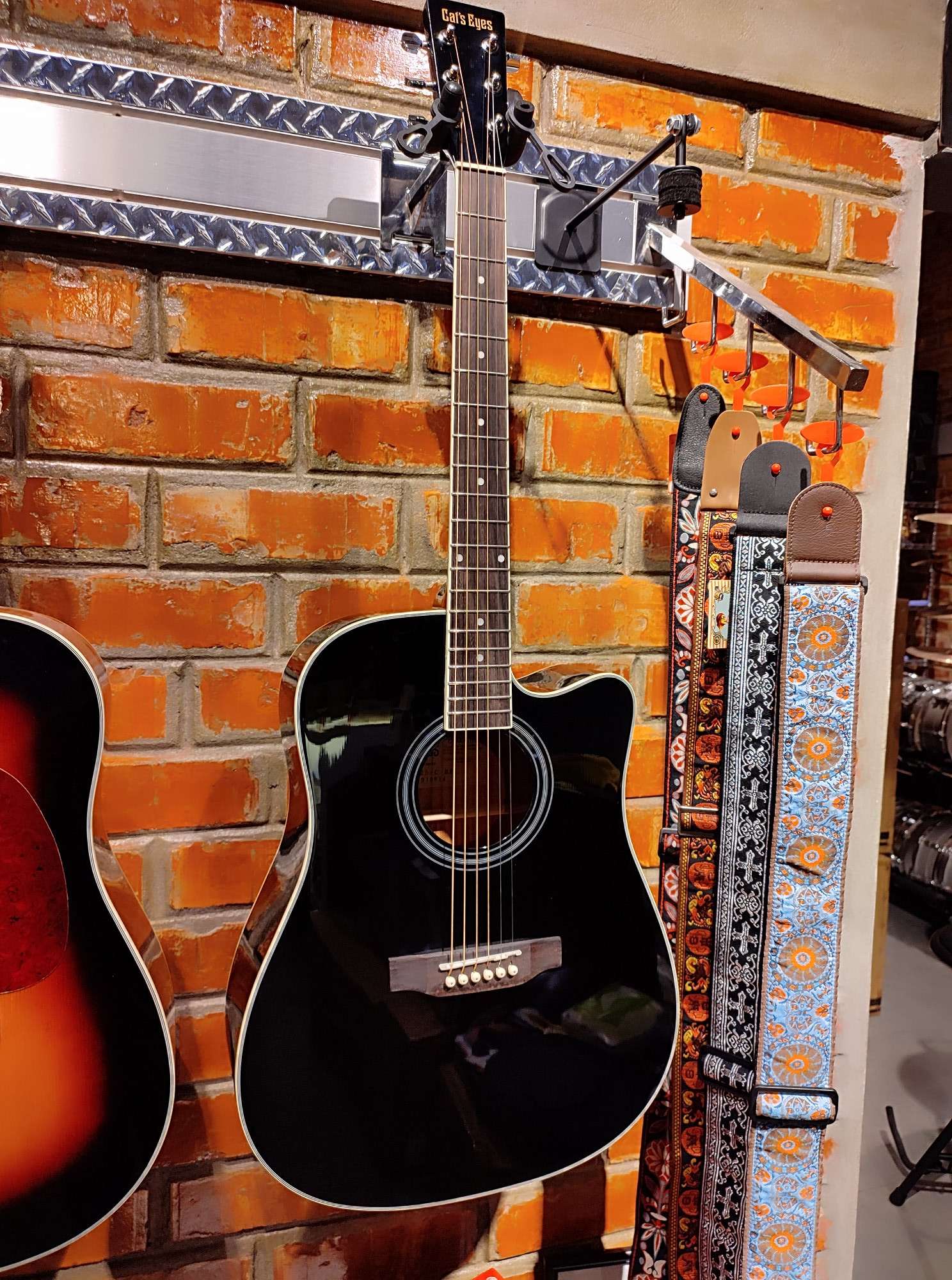 Tokai Cat's Eyes Acoustic Cutaway Guitar CE25C-BB, Black w/Gig Bag