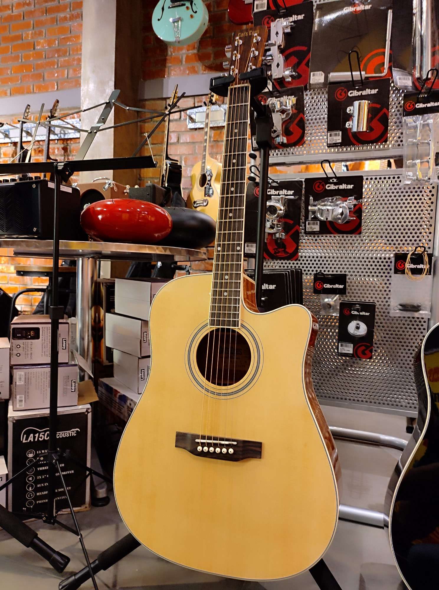 Tokai Cat's Eyes Acoustic Cutaway Guitar CE25C-N, Natural Colour w/Gig Bag