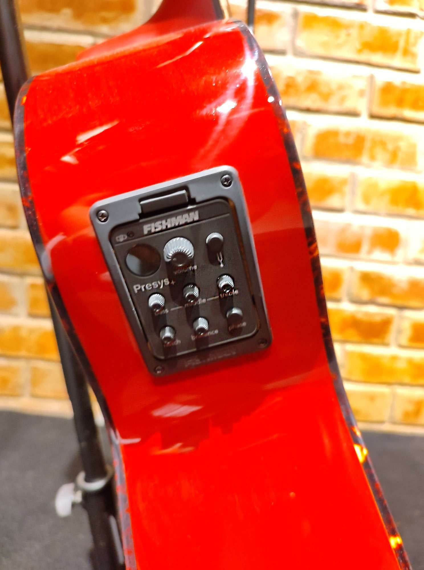 Tokai Cat's Eyes Acoustic Guitar CE57-GO-EA, Red, Acoustic/Electric Guitar, w/Presys+ 201 PreAmp, Solid Spruce Top, Mahogany Side Back/Neck, Rosewood Fingerboard, w/Gig Bag