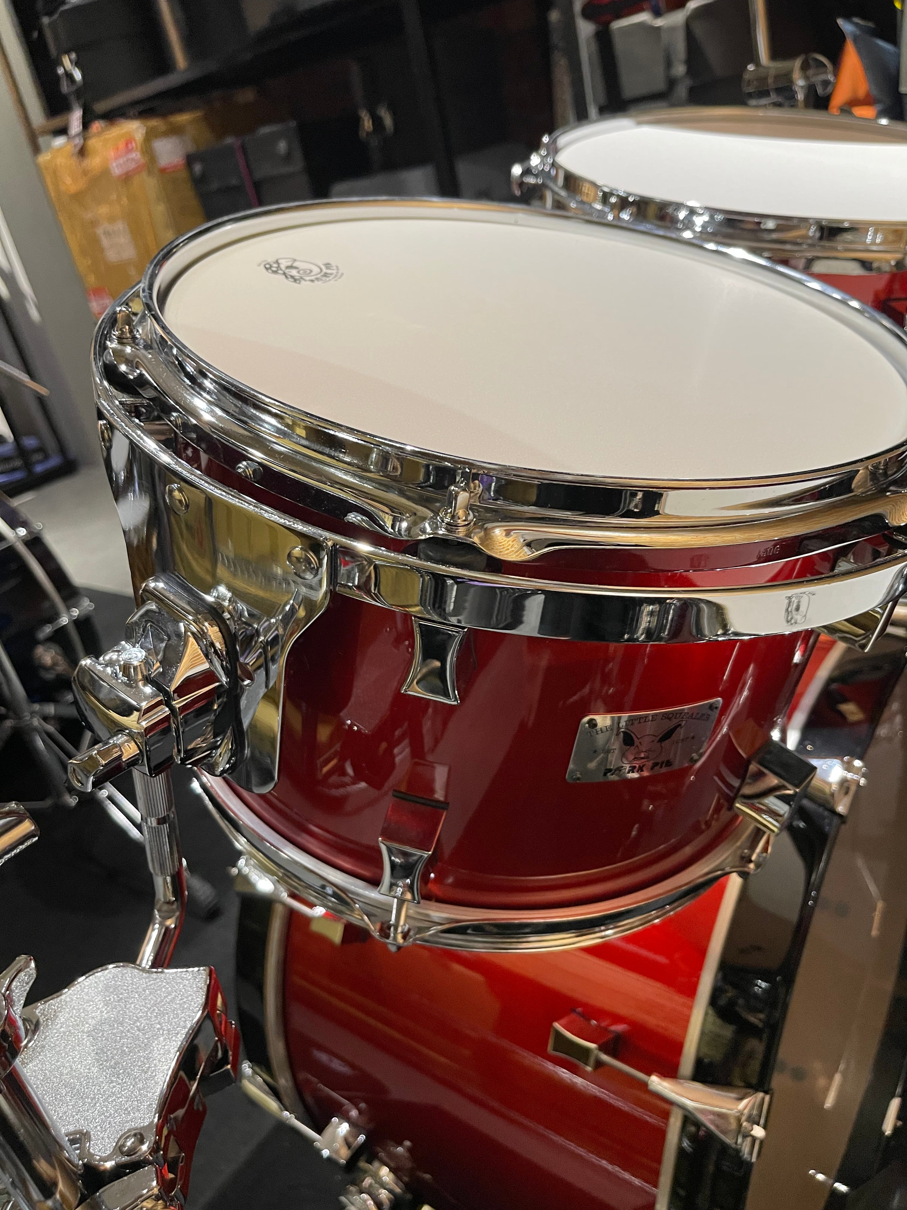 Pork Pie Drum Kit Little Squealer,Fire Red, 6 pieces 50/50 Mahogany/Birch Wood, w/Cases