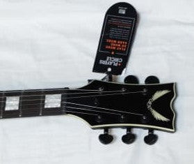 Dean TB STH7 BKS. Thoroughbred Stealth 7 Strings Electric Guitar w/EMG Pick-up, Black Satin finish. Includes Dean Hard Shell Case.