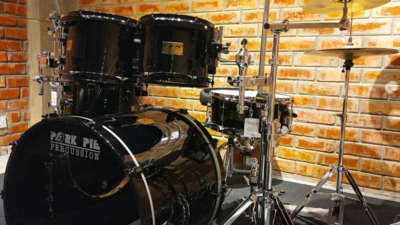 Pork Pie Drum Kit, USA Custom Black Satin, 5 Pieces Kit, select 22  Kick Bass Drums, includes snare and hard shell gator cases