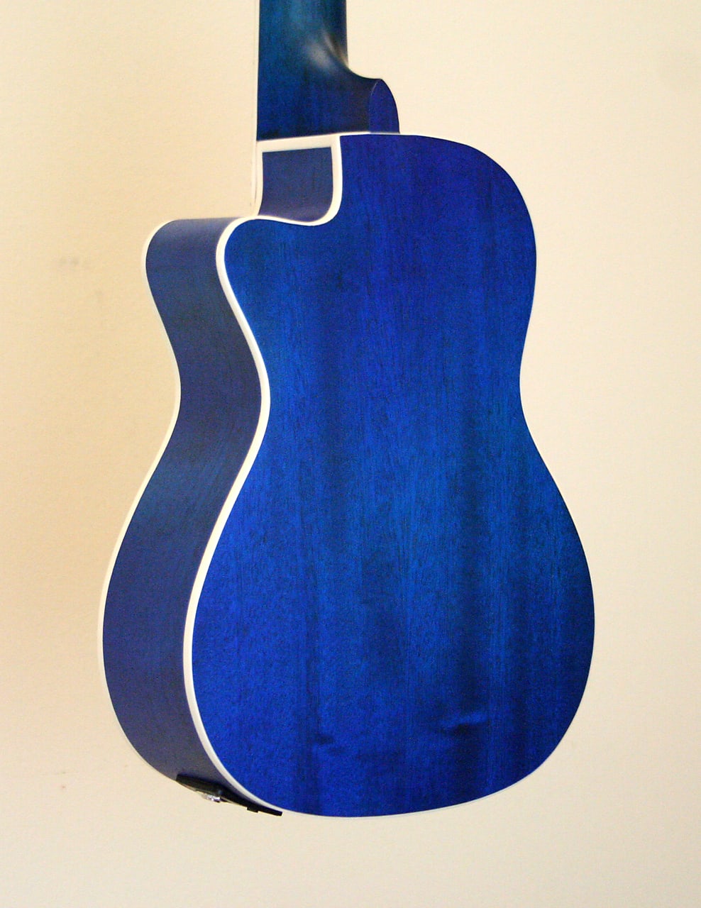 Amahi UK 205EQ, Dark Blue Mahogany Ukulele - Concert Size with Gig Bag