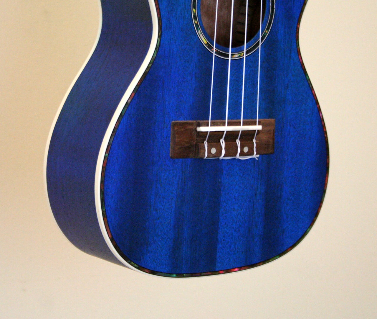 Amahi UK 205EQ, Dark Blue Mahogany Ukulele - Concert Size with Gig Bag