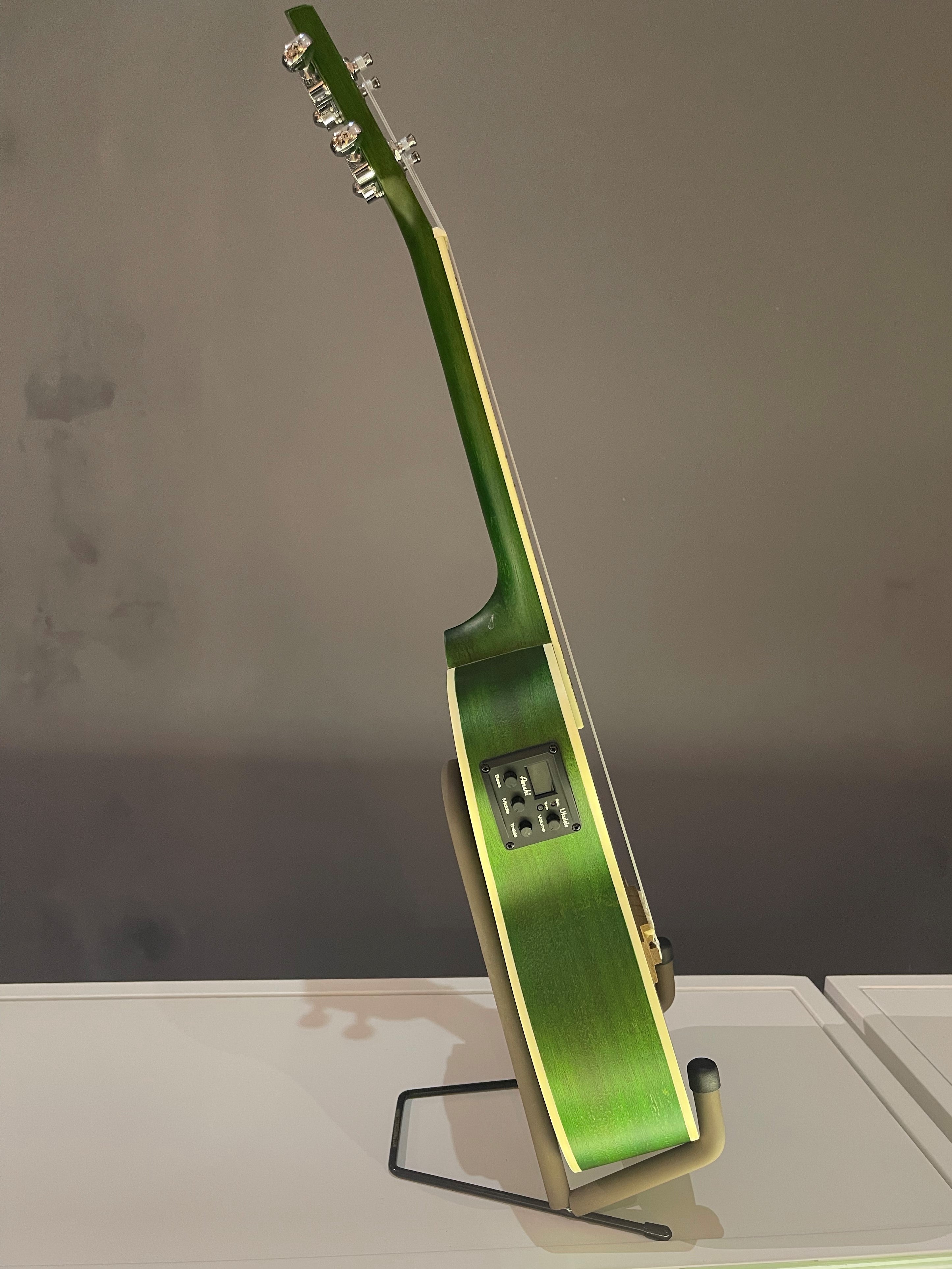 Amahi UK 205EQ, Emerald Green Mahogany Ukulele - Concert Size with Gig Bag