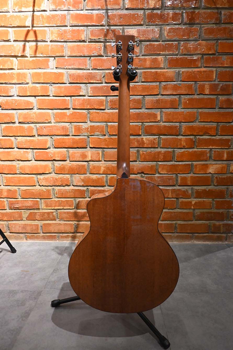 Tokai Cat's Eyes Acoustic/Electric Guitar CE57-GO-EA, Natural, w/Presys+ 201 PreAmp, Solid Spruce Top, Mahogany Side Back/Neck, Rosewood Fingerboard and Gig Bag