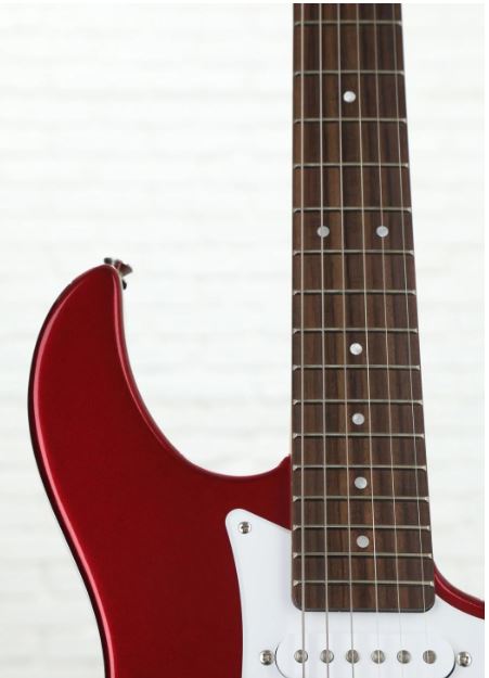 Yamaha PAC012, Pacifica 100 Series, Electric Guitar, Red
